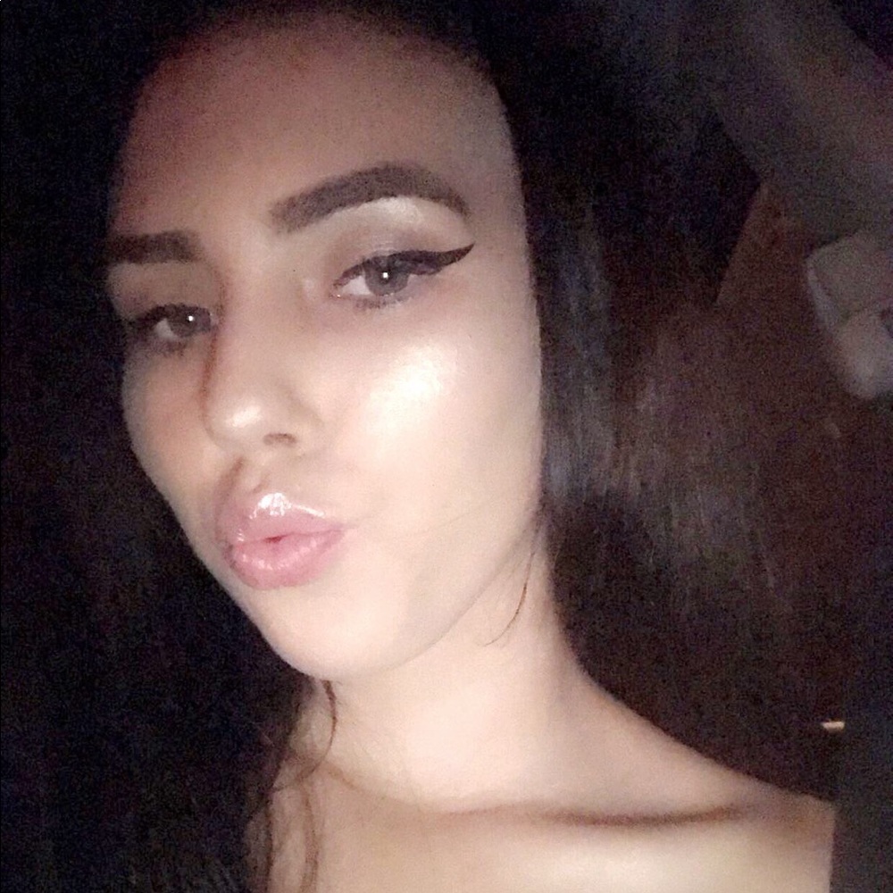 Meet your Posher, Jayde